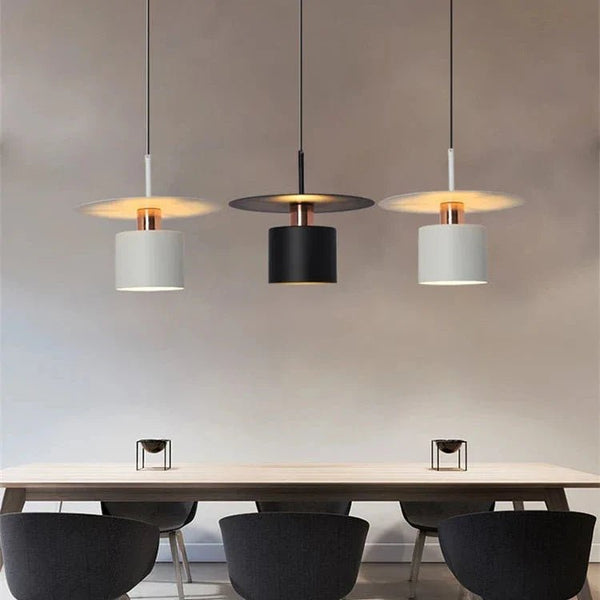 Moderne und elegante Jet-Hängelampe-Leuchtezauber