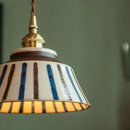 Dark Green Ceramic Pendant Light with Copper Finish – Retro Nordic Ceiling Lamp | Elegant Ambient Lighting