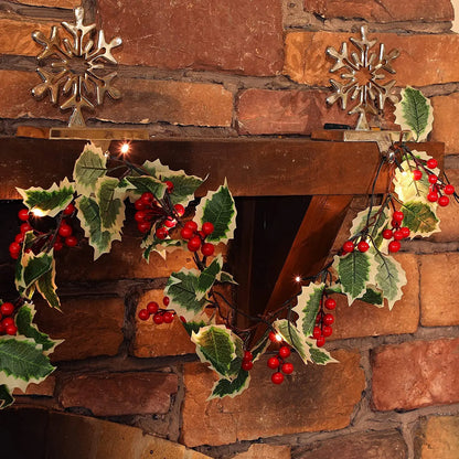 LumiBerry LED Christmas Garland – Illuminated Berry & Holly Decoration | Festive Holiday Greenery