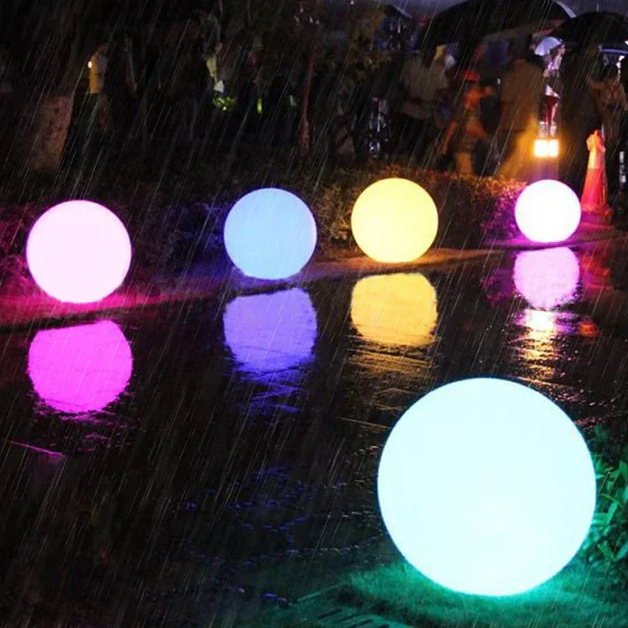 LumiGlow LED Gartenkugel – 16 Farben, Fernbedienung & Wiederaufladbar-Leuchtezauber