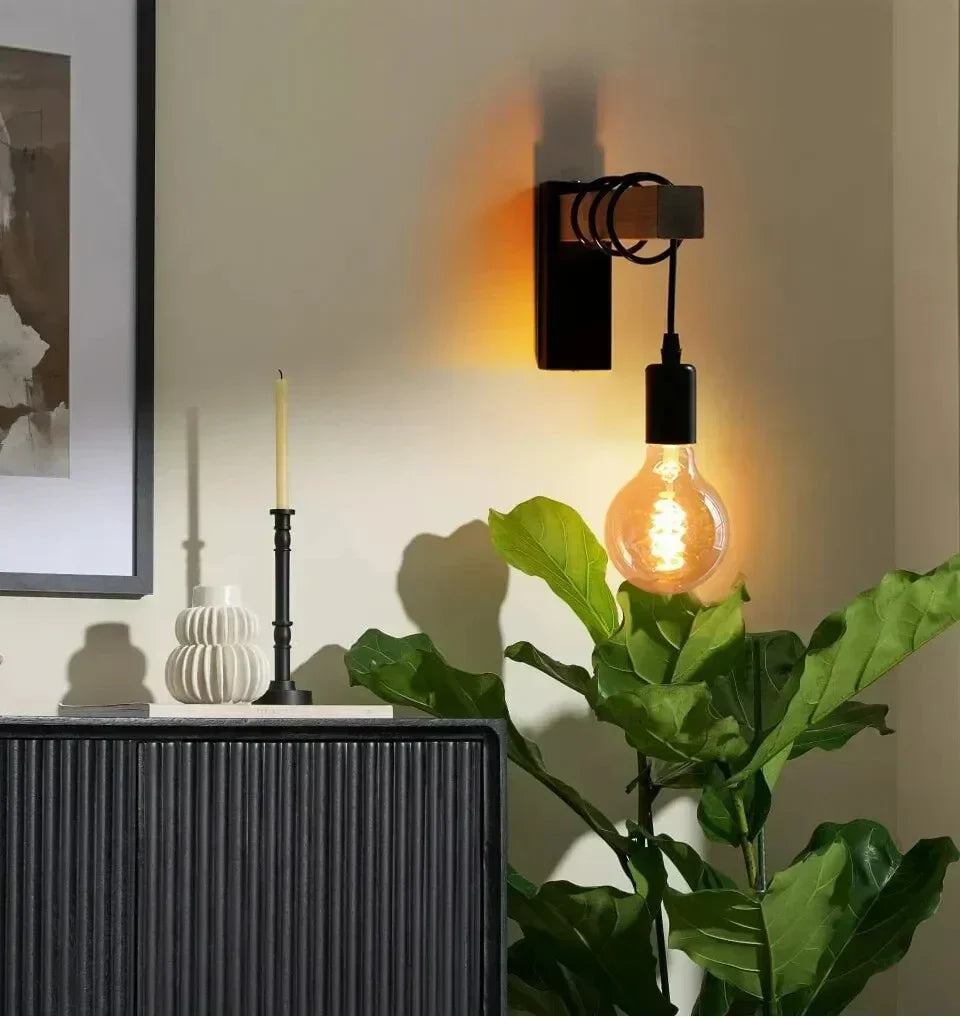 RetroLume – Vintage LED Wandlampe aus Holz & Eisen mit E27 | Industrial & Loft Stil-Leuchtezauber