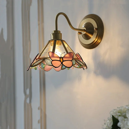 Nordique Glass Wall Light – Scandinavian Brass Sconce | Clear Glass Ambient Lighting | Contemporary Interior Elegance