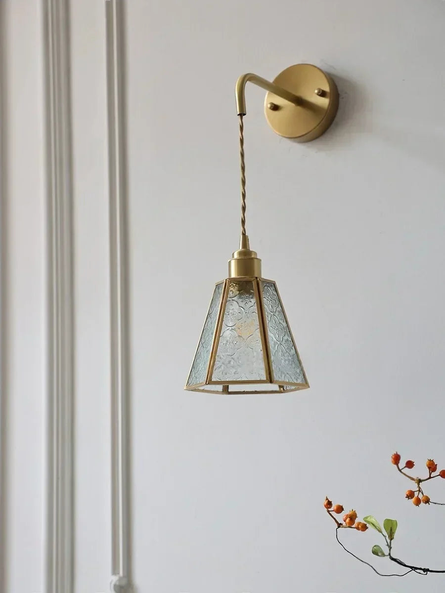 Nordic Tiffany Glass Wall Light – Copper LED Wall Lamp with Pull Cord Switch | Elegant Ambient Lighting | Timeless Interior Accent