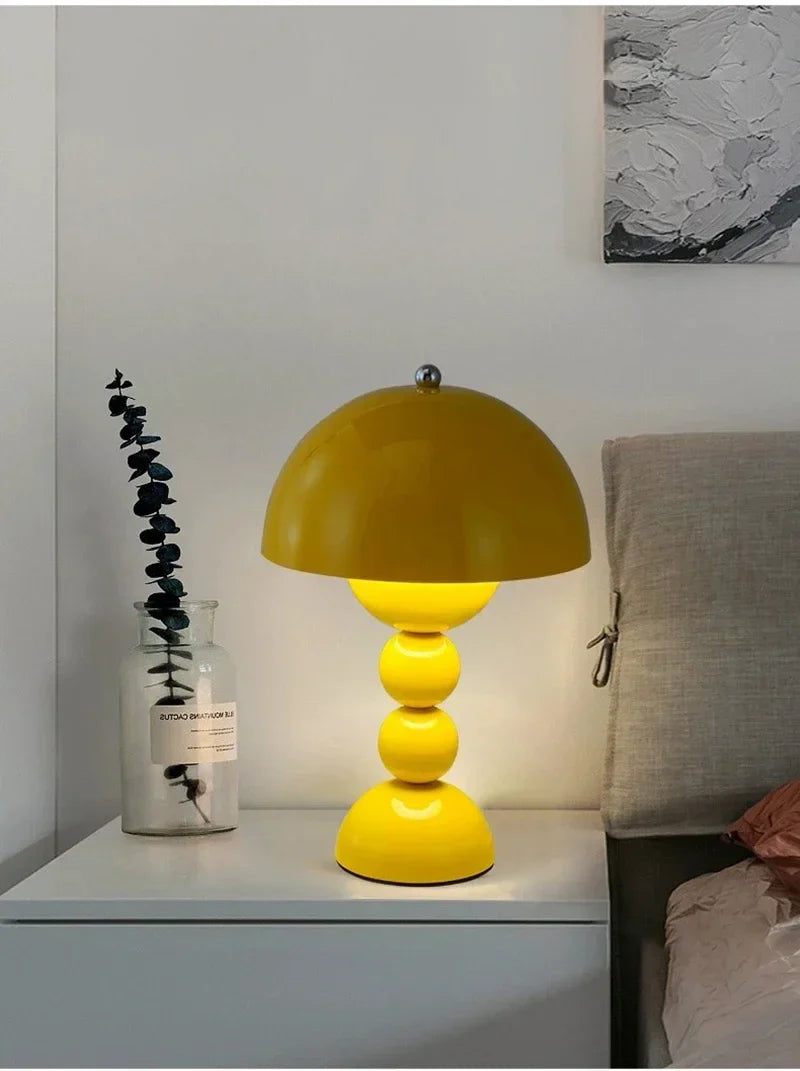 Nordic Floral LED Table Lamp – USB Dimmable Night Light | Decorative Bedside Lamp | Modern Home Accent Lighting
