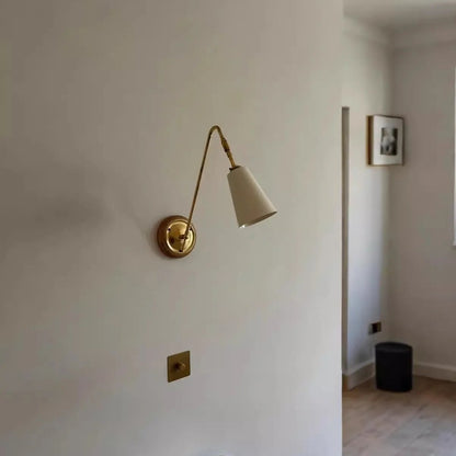 Brass Wall Light with Nordic Retro Design – Modern LED Wall Sconce | Elegant Ambient Lighting