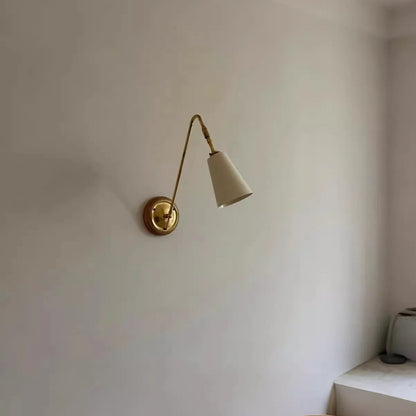 Brass Wall Light with Nordic Retro Design – Modern LED Wall Sconce | Elegant Ambient Lighting