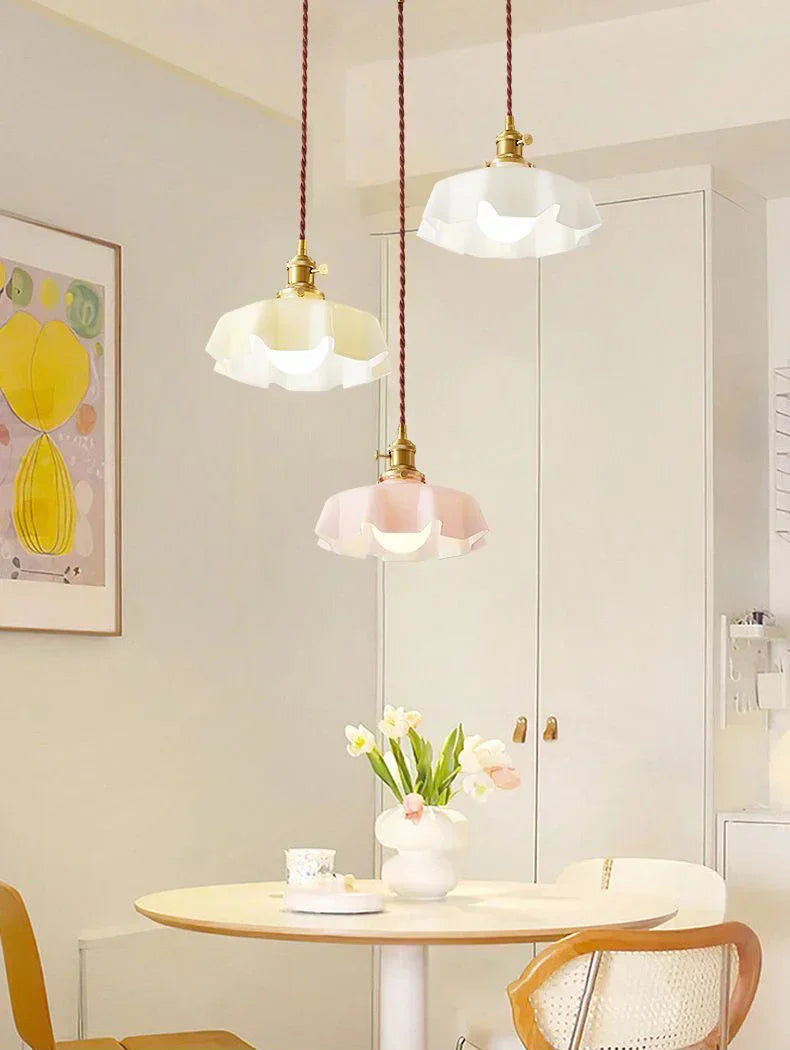 Cream Petal Glass Pendant Light – Scandinavian E27 Ceiling Lamp | Elegant Ambient Lighting | Contemporary Dining Room Feature
