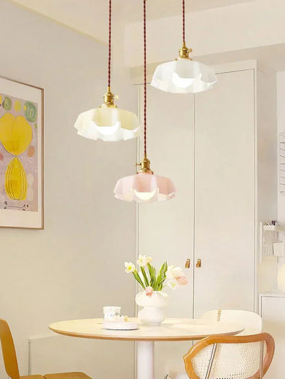 Cream Petal Glass Pendant Light – Scandinavian E27 Ceiling Lamp | Elegant Ambient Lighting | Contemporary Dining Room Feature