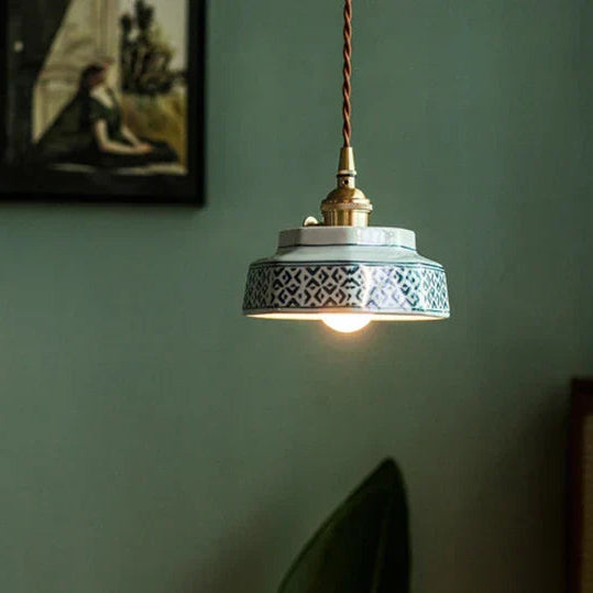 Dark Green Ceramic Pendant Light with Copper Finish – Retro Nordic Ceiling Lamp | Elegant Ambient Lighting