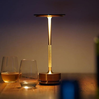 Luminous | Elegante Tischleuchte-Leuchtezauber