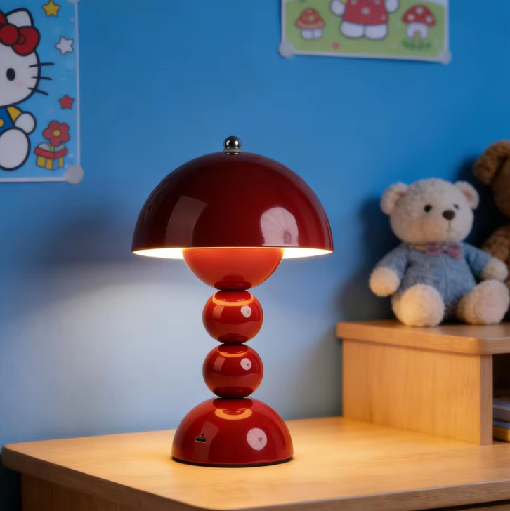Nordic Flower Bud Table Lamp – Playful Design Meets Everyday Functionality