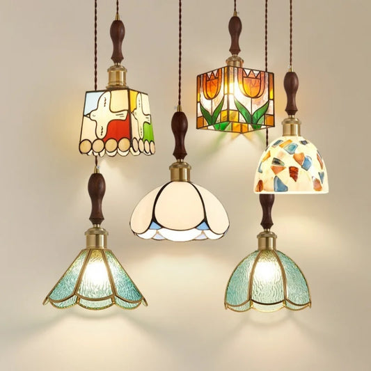 Heritage Tiffany Pendant Light – Stained Glass Ceiling Lamp | Vintage Ambient Lighting | Timeless Interior Elegance