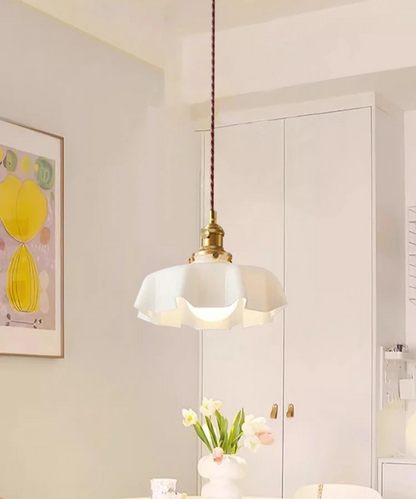Cream Petal Glass Pendant Light – Scandinavian E27 Ceiling Lamp | Elegant Ambient Lighting | Contemporary Dining Room Feature